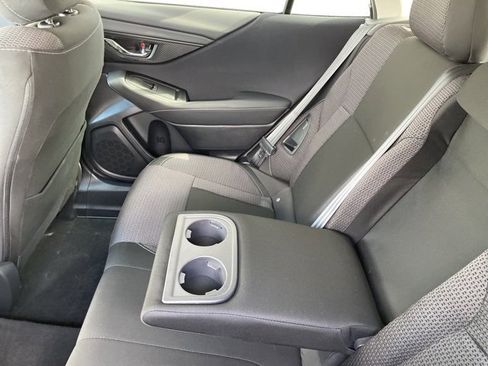 Used 2025 Subaru Outback Premium image 27