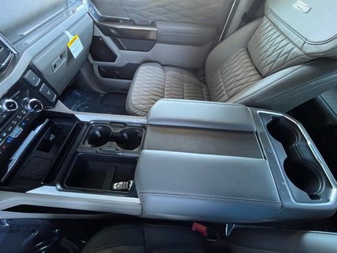 New 2025 Ford F250 Platinum w/ Platinum Plus Package image 21