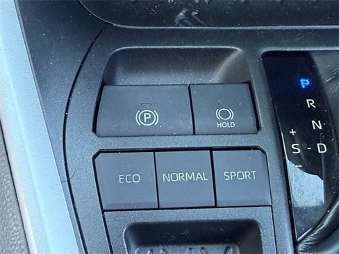 Used 2023 Toyota RAV4 XLE image 21