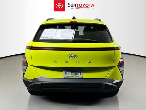 Used 2024 Hyundai Kona SEL AWD/4WD image 5