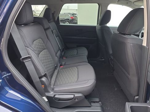New 2026 Nissan Pathfinder SV image 12