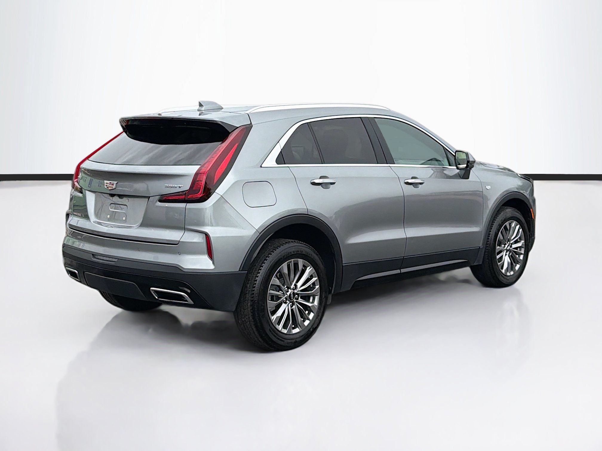 Certified 2025 Cadillac XT4 Premium Luxury FWD image 5