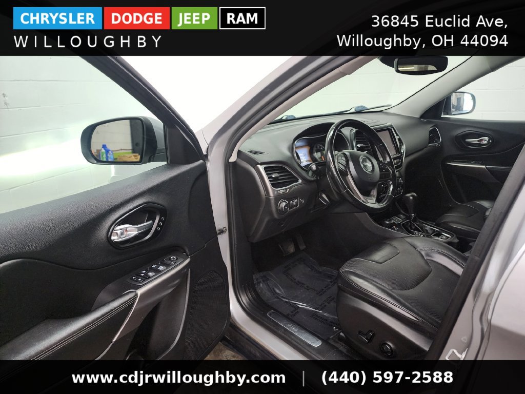 Used 2020 Jeep Cherokee Limited w/ Advanced Safety Group AWD/4WD image 13