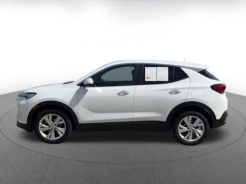 Used 2025 Buick Encore GX Preferred FWD image 9