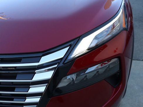 New 2026 Nissan Rogue SV image 10