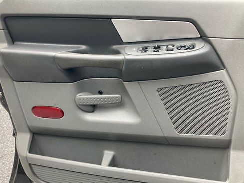 Used 2007 Dodge Ram 2500 Truck SLT image 15