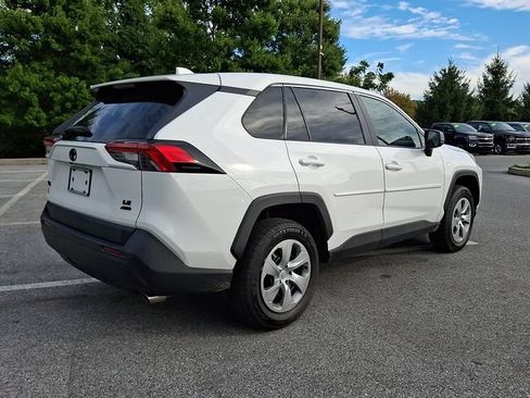 Certified 2022 Toyota RAV4 LE AWD/4WD image 6
