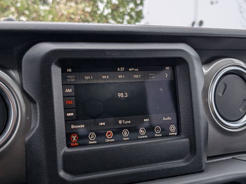 Used 2021 Jeep Wrangler Unlimited Sahara image 19