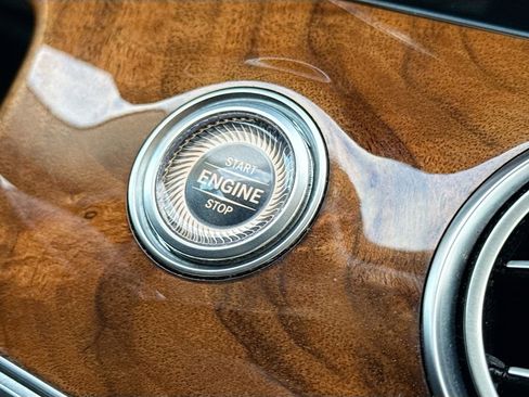 Used 2018 Mercedes-Benz E 300 w/ Premium 1 Package image 35