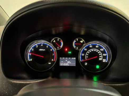 Used 2011 Suzuki SX4 Hatchback 4D image 13