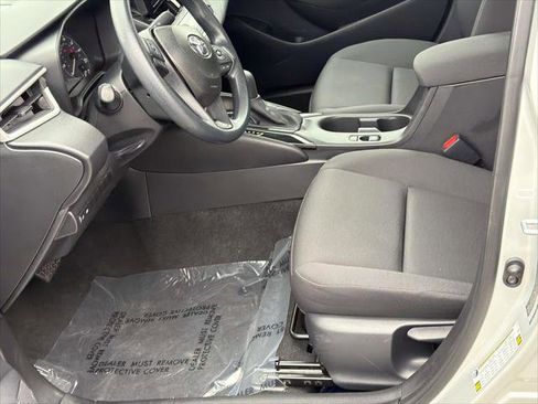 Certified 2025 Toyota Corolla LE image 24