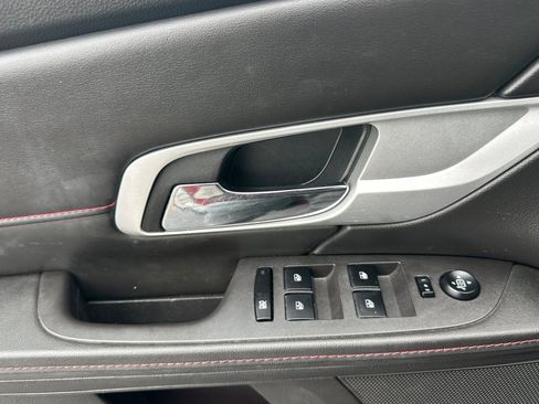 Used 2010 GMC Terrain SLE FWD image 11