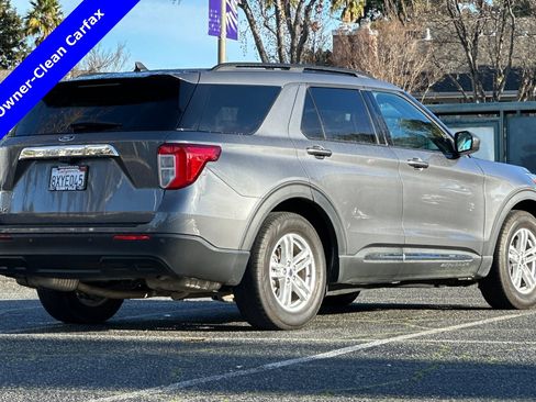 Used 2021 Ford Explorer XLT image 4