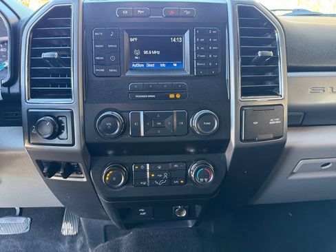 Used 2019 Ford F250 XLT w/ XLT Value Package image 25