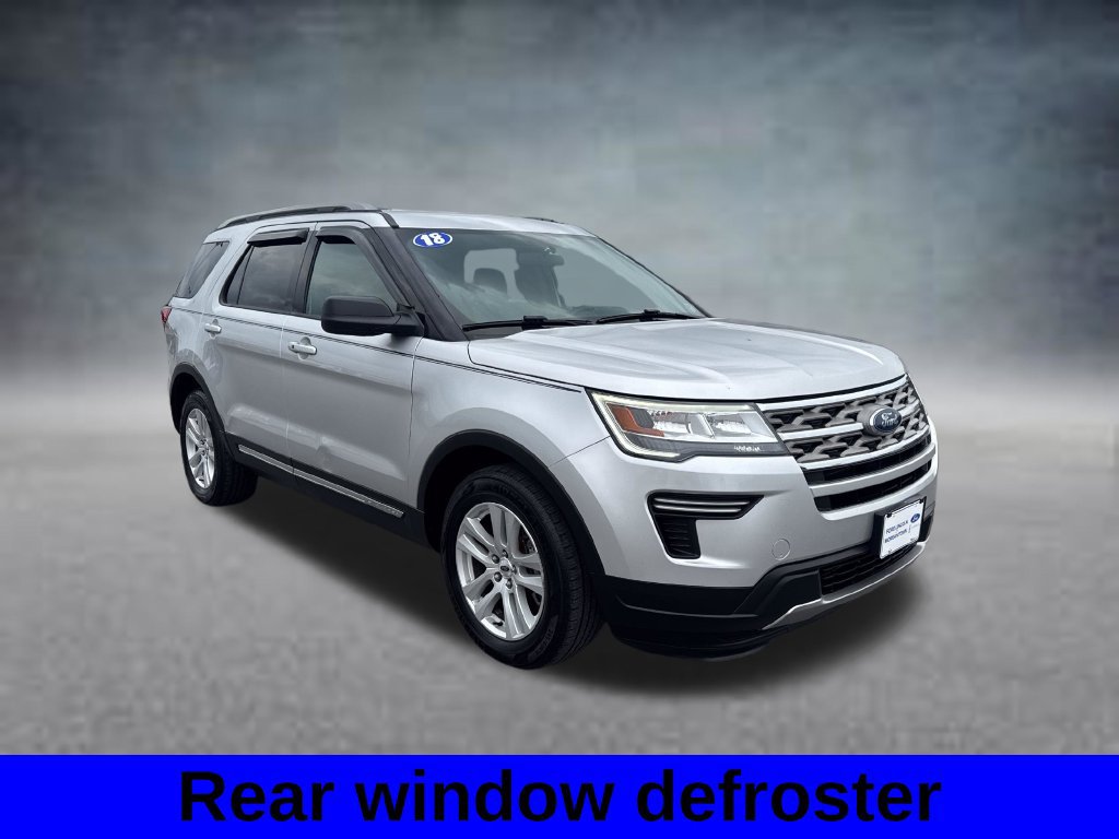 Used 2018 Ford Explorer XLT AWD/4WD image 4