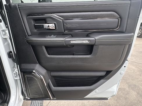 Certified 2024 RAM 2500 Limited image 23