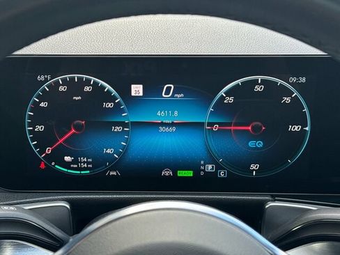 Certified 2023 Mercedes-Benz EQB 300 4MATIC image 32
