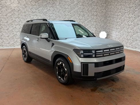 Used 2025 Hyundai Santa Fe SEL image 1