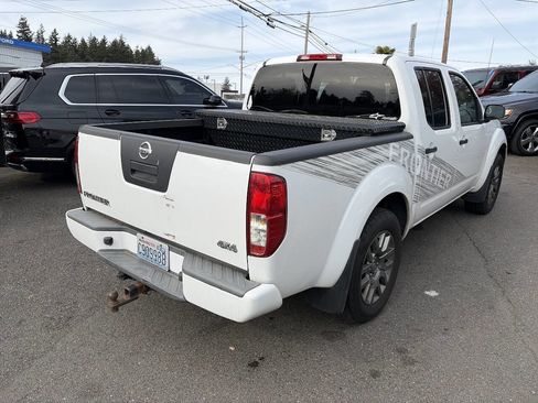 Used 2012 Nissan Frontier SV w/ Sport Appearance Pkg image 4