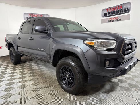 Used 2021 Toyota Tacoma SR5 RWD image 1