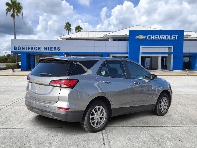 Used 2023 Chevrolet Equinox LS w/ LS Convenience Package FWD image 5