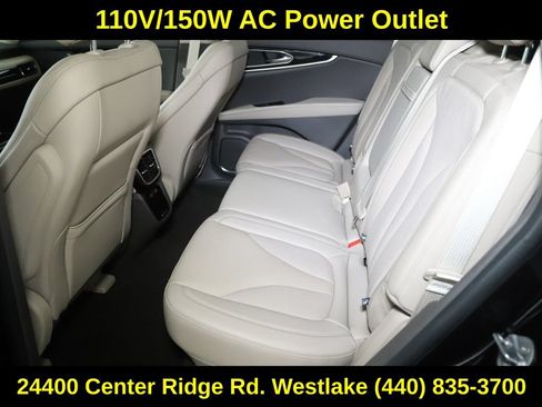 Used 2023 Lincoln Nautilus Reserve w/ Cargo Utility Package AWD/4WD image 14