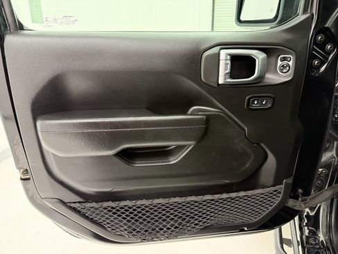 Used 2022 Jeep Wrangler Willys image 32