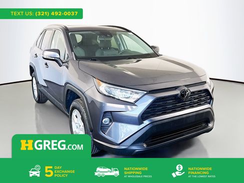 Used 2021 Toyota RAV4 XLE w/ Convenience Package FWD image 1