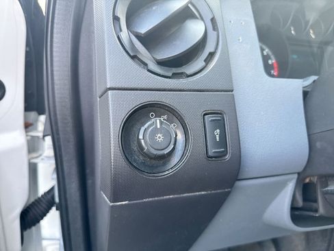 Used 2016 Ford F250 XL w/ Power Equipment Group AWD/4WD image 17