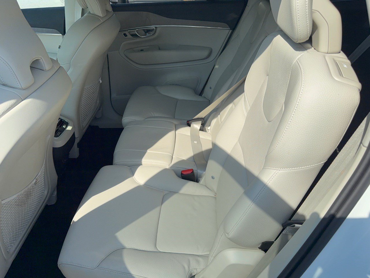 Certified 2025 Volvo XC90 B5 Plus w/ Protection Package Premier AWD/4WD image 25