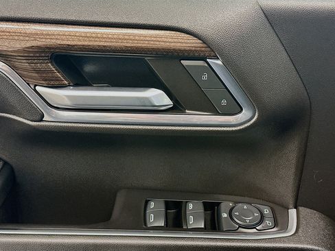 Used 2024 Chevrolet Silverado 1500 LT image 15