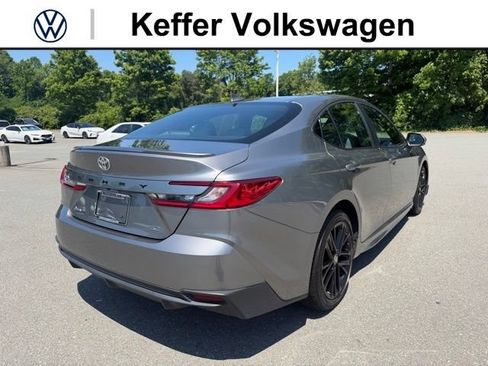 Used 2025 Toyota Camry SE FWD image 5