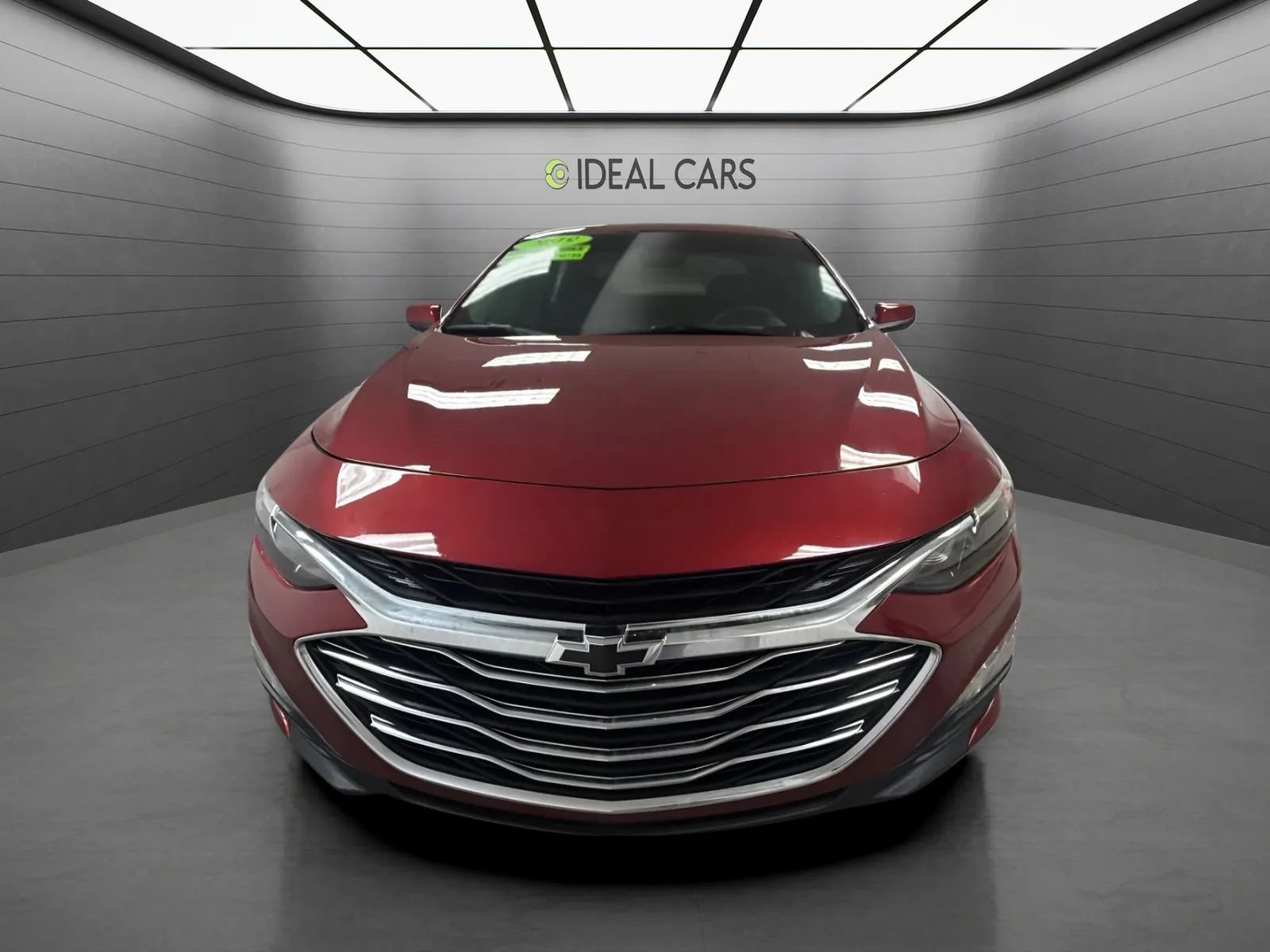 Used 2019 Chevrolet Malibu LT w/ Driver Confidence Package II FWD image 2