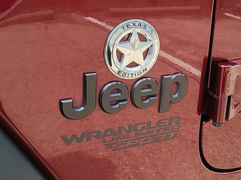 Used 2021 Jeep Wrangler Unlimited Sport w/ Sun And Sound Package AWD/4WD image 31