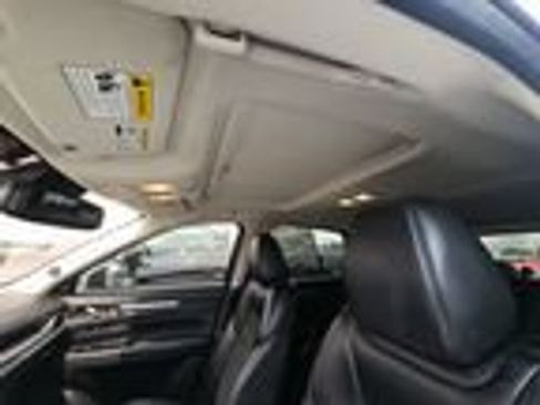 Used 2018 MAZDA CX-5 Touring w/ Preferred Equipment Package FWD image 4
