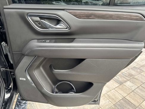 Used 2024 Chevrolet Tahoe Z71 w/ Luxury Package image 23