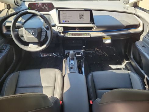 Used 2025 Toyota Prius Limited FWD image 15