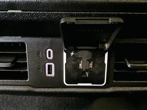 Used 2024 Chevrolet Silverado 1500 LT image 27