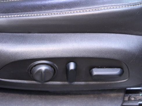 Used 2018 GMC Acadia SLT image 12