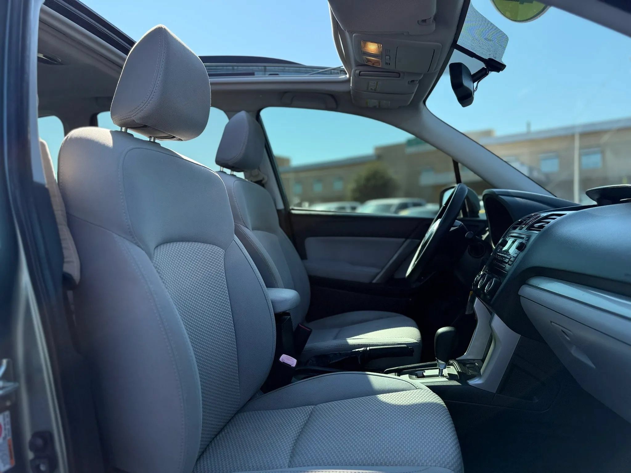 Used 2014 Subaru Forester 2.5i Premium AWD/4WD image 21