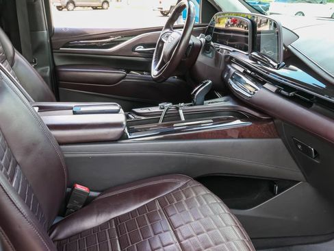 Used 2021 Cadillac Escalade ESV Premium Luxury Platinum AWD/4WD image 15