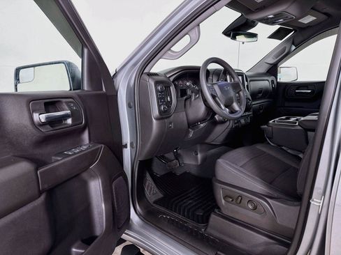 Used 2024 Chevrolet Silverado 1500 Custom Trail Boss AWD/4WD image 3