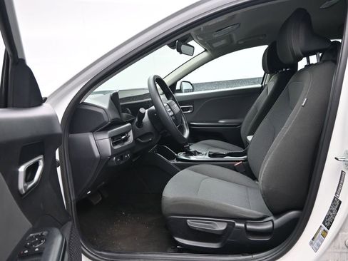 Used 2025 Kia K4 LXS image 20