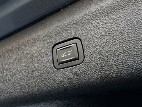 Used 2019 Buick Enclave Avenir w/ Avenir Technology Package image 42