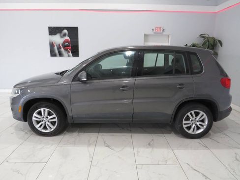 Used 2013 Volkswagen Tiguan S FWD image 5