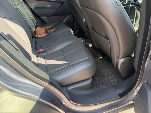 Used 2025 Land Rover Range Rover Velar Dynamic SE AWD/4WD image 31