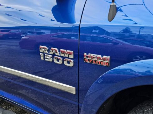 Used 2018 RAM 1500 Laramie w/ Convenience Group AWD/4WD image 10