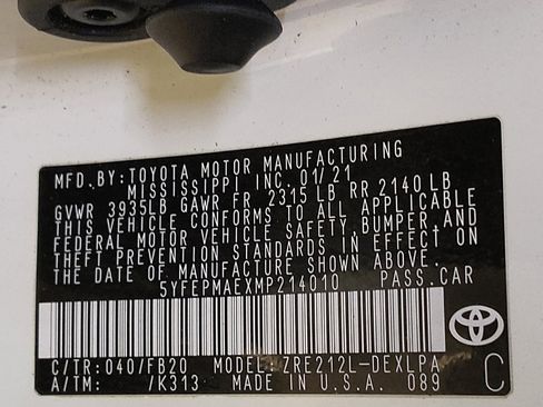 Used 2021 Toyota Corolla LE FWD image 33