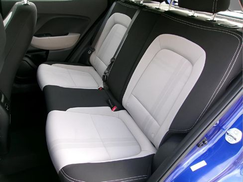 Used 2024 Hyundai Venue SEL image 10