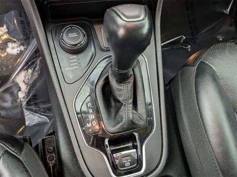 Certified 2023 Jeep Cherokee Altitude Lux image 13